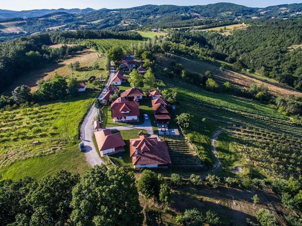Etno Selo Rajski Konaci Leusici Dış mekan fotoğraf